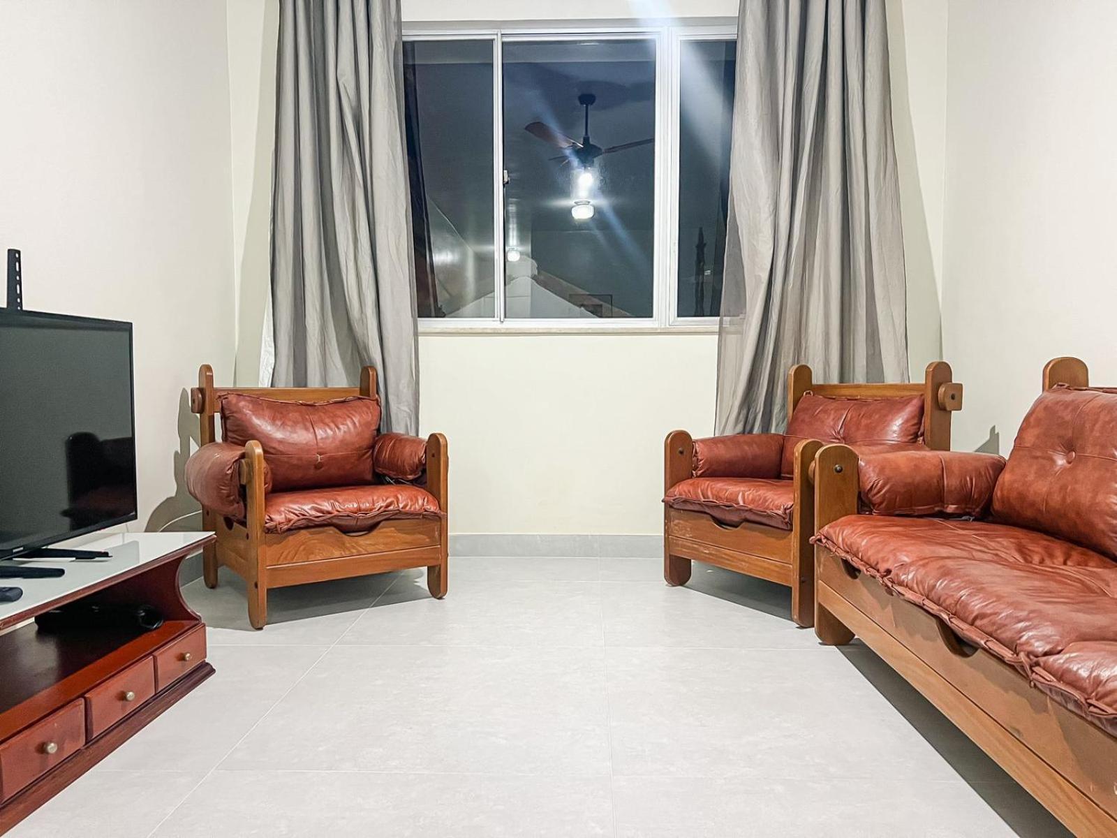 Apartamento Na Praia Do Forte - Poucos Passos Do Mar Кабо Фрио Екстериор снимка