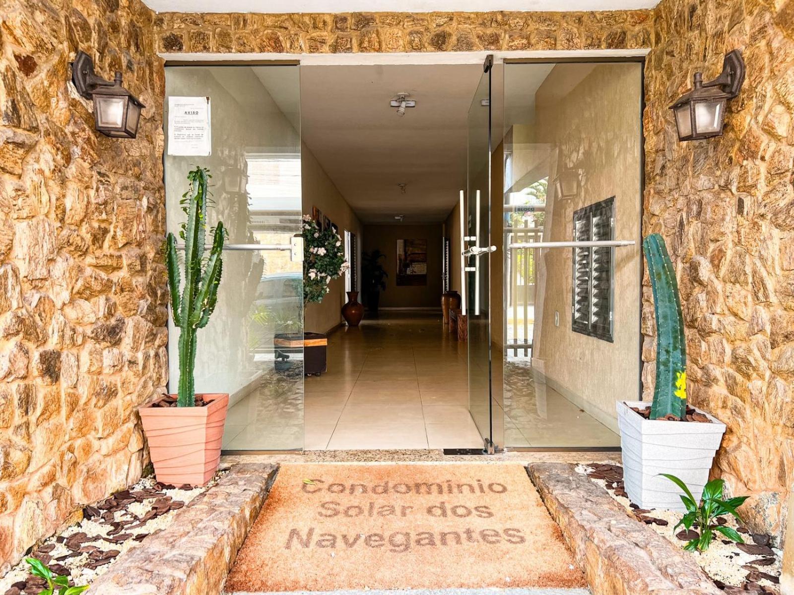 Apartamento Na Praia Do Forte - Poucos Passos Do Mar Кабо Фрио Екстериор снимка