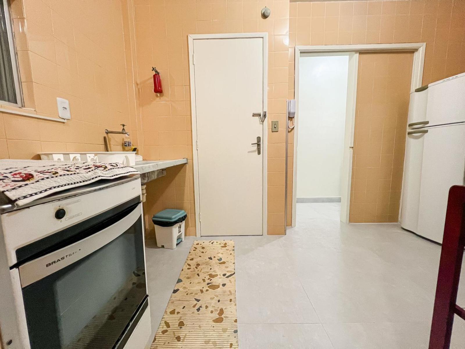 Apartamento Na Praia Do Forte - Poucos Passos Do Mar Кабо Фрио Екстериор снимка